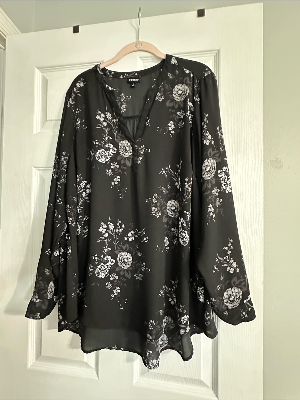 torrid Black Floral Split-Neck Blouse